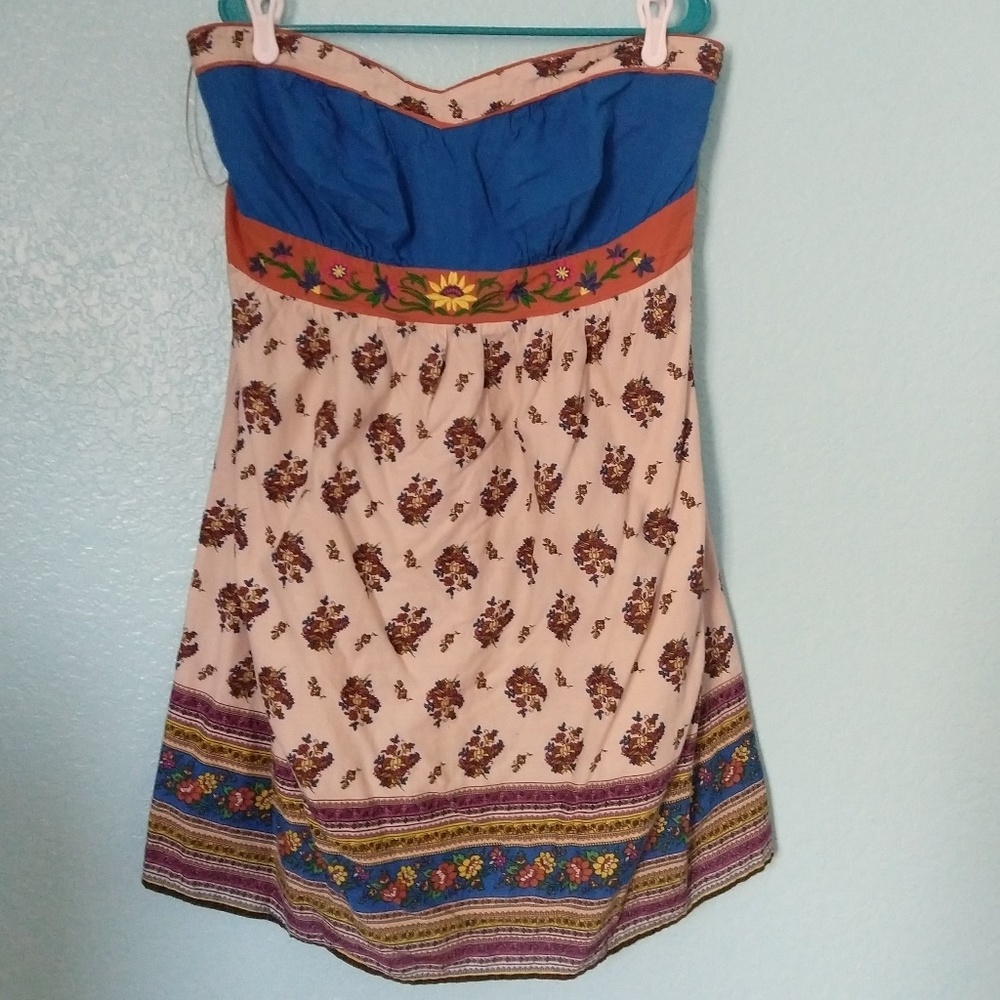 strapless floral embroidered dress